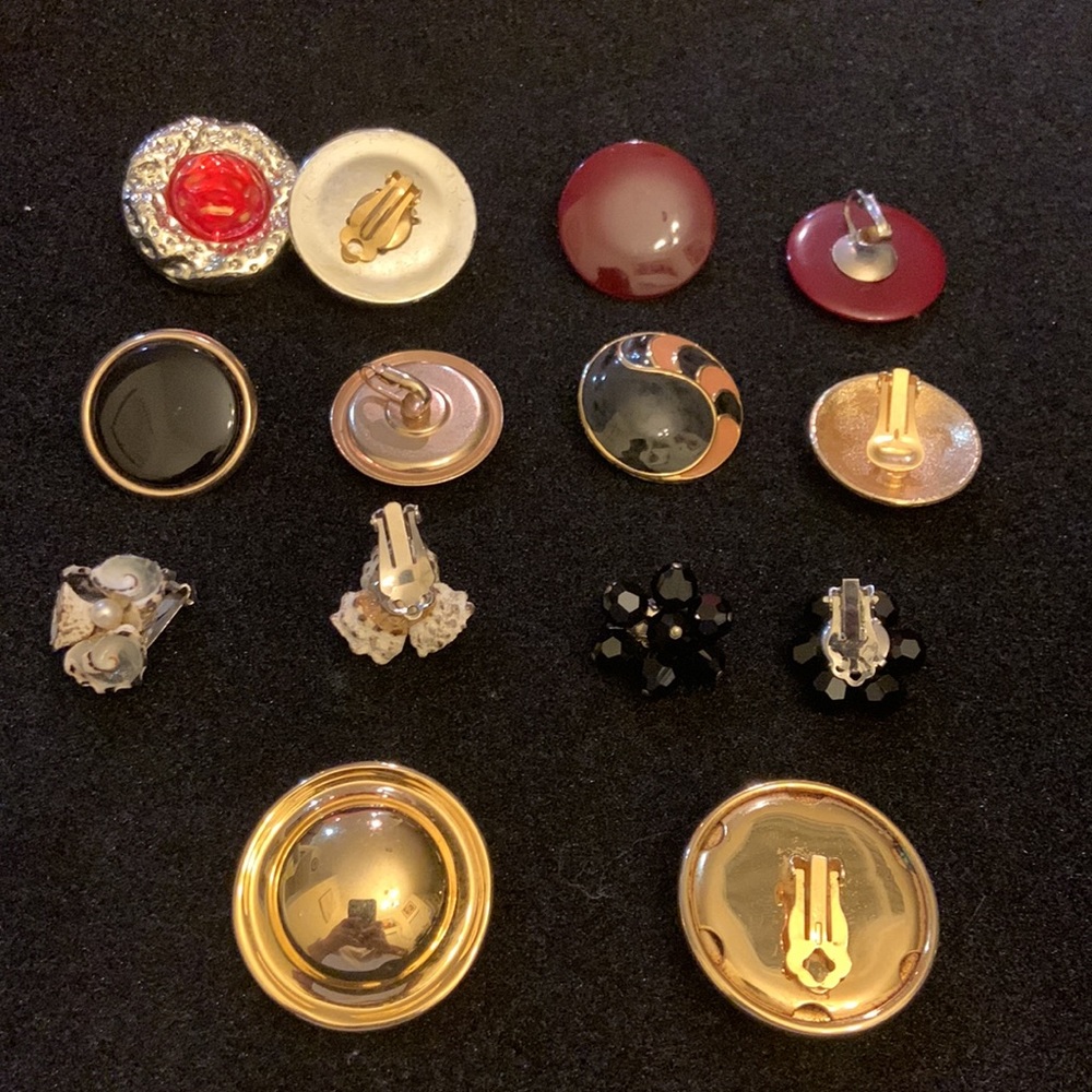 Vintage clip on earrings 7 pairs‎ metal, plastic, beads, shells. Fun 🤩 - Picture 9 of 9